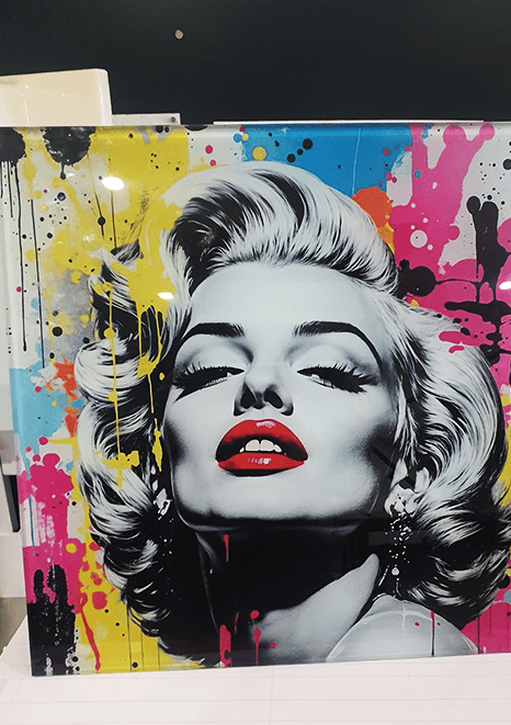 Druk ścienny na zamówienie – grafika bezpośrednio na ścianie.